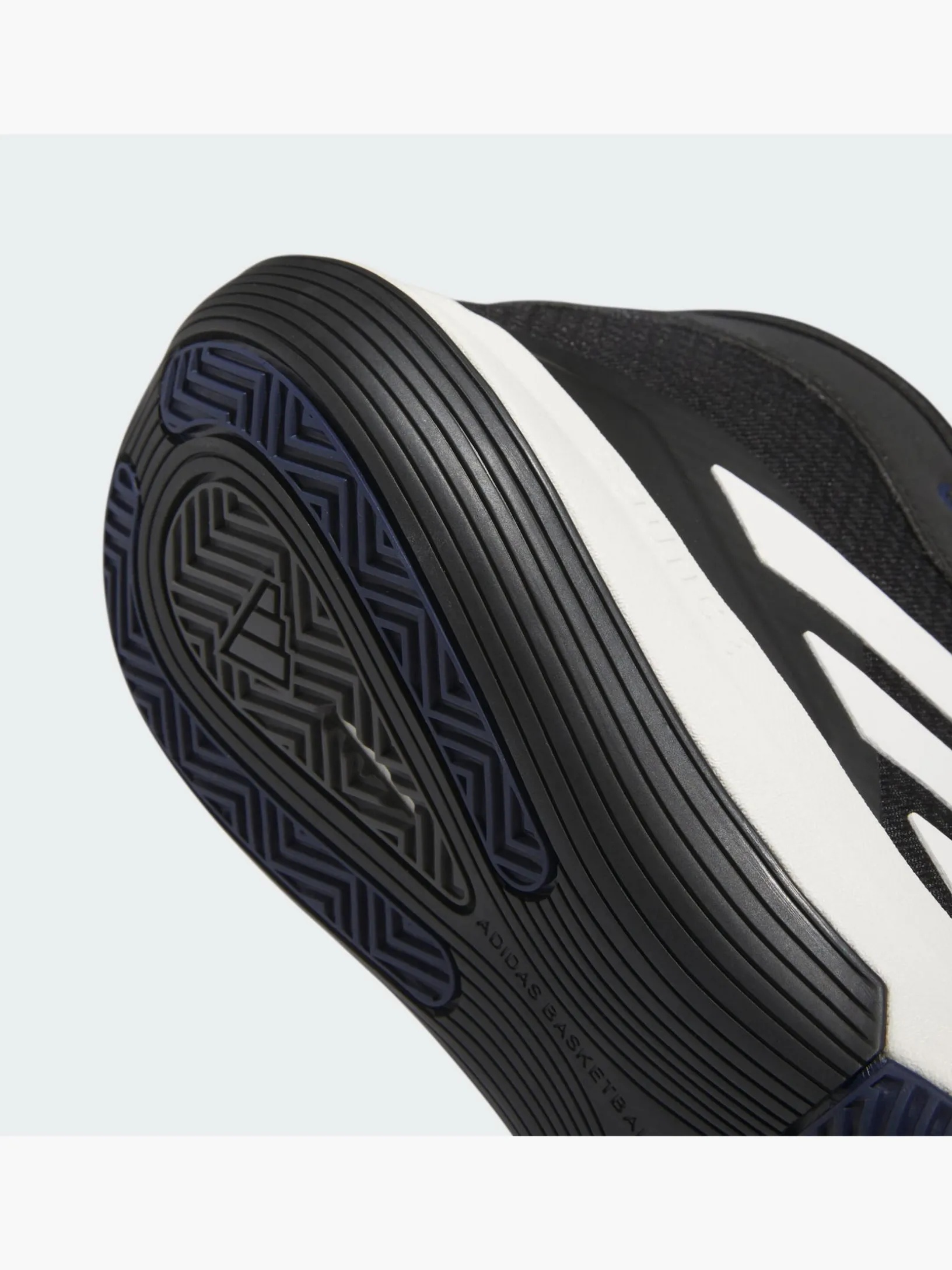 Bounce Legends Basketballschuh