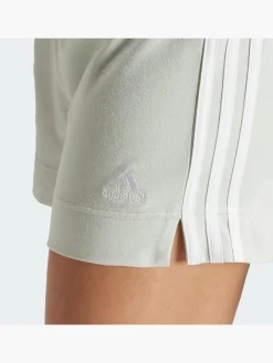 Essentials Slim 3-Streifen Shorts