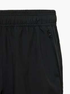 Train Essentials Woven Shorts